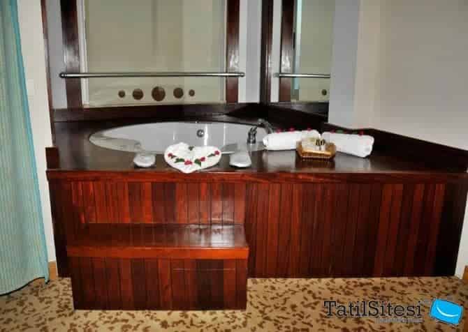 Saturn Palace Resort